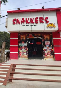 Quick Bites Near Me – Jalalabad | Snakkers Outlet
