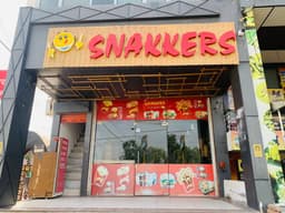 Quick Bites Near Me – Mansa | Snakkers Outlet