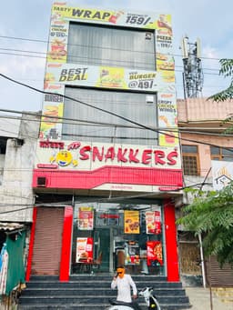 Quick Bites Near Me – Amritsar Khnadwala | Snakkers Outlet